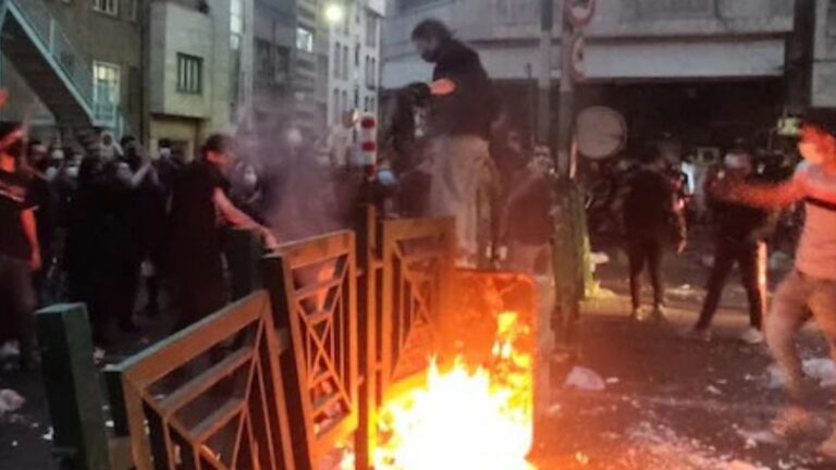 Iranse man dood na hy Iran se verlies in wêreldbeker vier