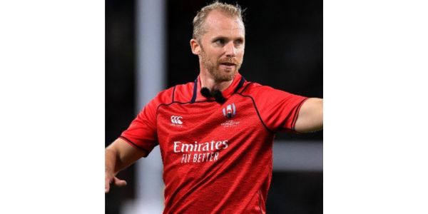 Rugbywereldbeker skeidsregter, Wayne Barnes, kondig aftrede aan