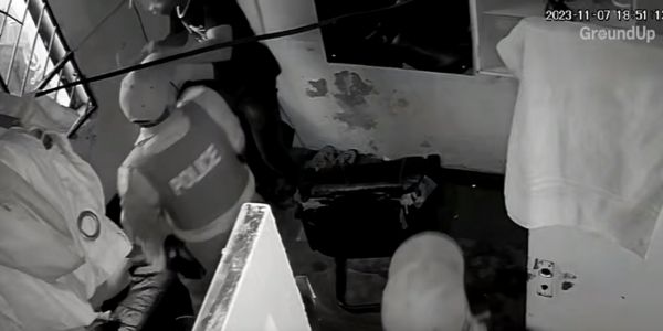 Bheki Cele reageer op video van beweerde polisie-aanranding