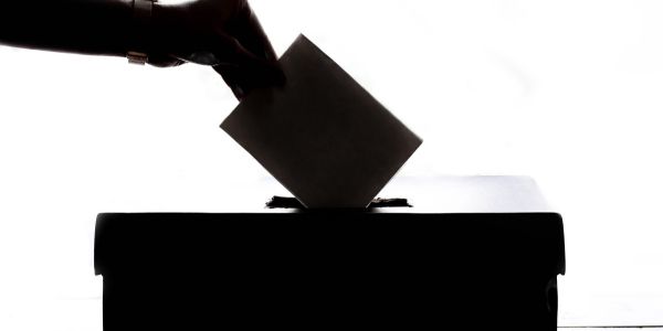 Nuwe data wys EFF kan amptelike opposisie party word