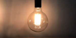 Ligte bly vir eers aan