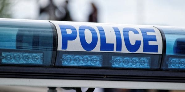 Polisie ondersoek saak met peuter met verkiesingsplakkate in Sasolburg