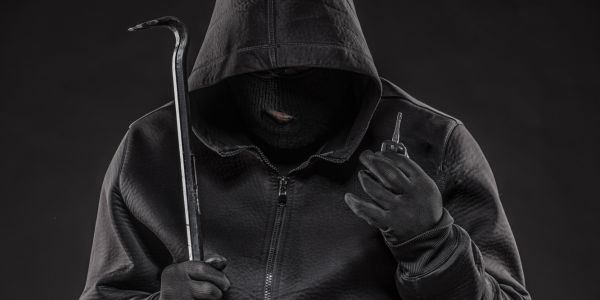 Tien items wat misdadigers glo in huise teiken volgens kenners