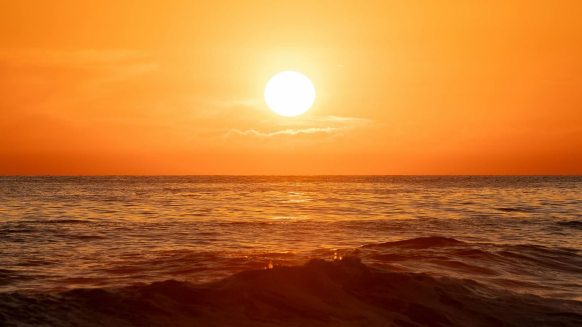 Son sak oor warm see-oppervlak, simbolies van El Niño se invloed op Suid-Afrika se somer in 2026